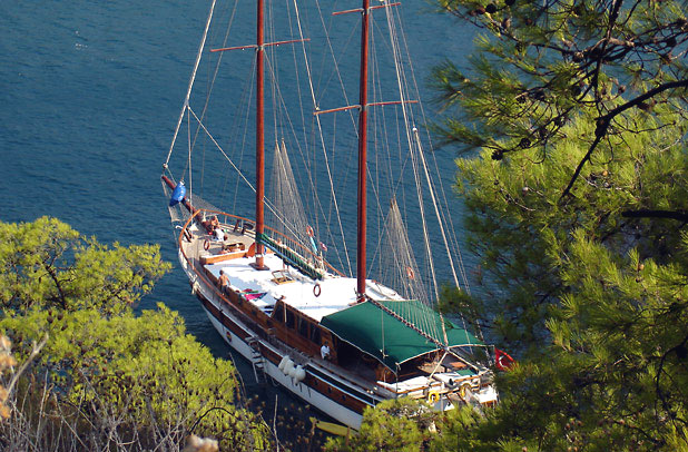 anchoring in the green bays of the Turkish coast - M/S ANGEL