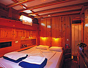 Comfortable double- and 3 bed cabins on M/S ANGEL