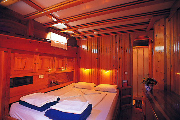 Double-bed cabin on gullet ANGEL- Kabine mit Doppelbett on Gület M/S ANGEL