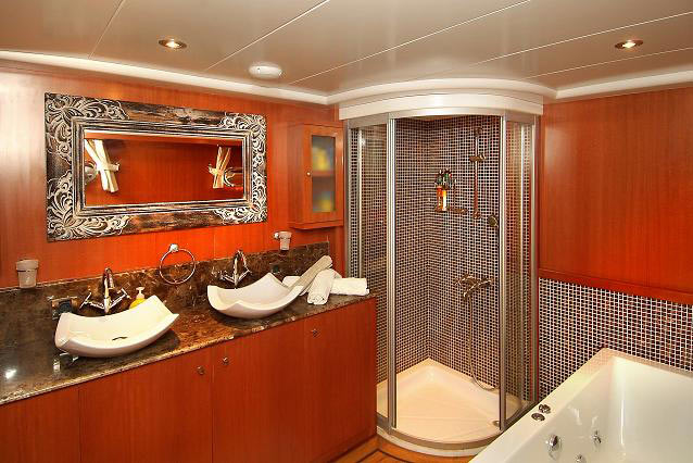 M/S ARABELLA  VIP bathroom