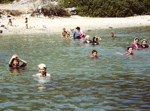 Having a swim the Turkish way - Village bath - Sonntagmorgen im Gökova Golf