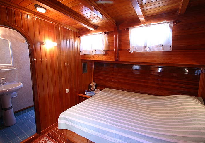 M/S SIRENA - your private bath and cabin