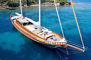 private yacht charter on wooden gulet - Blue Cruise Bodrum