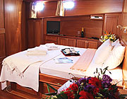 M/S WHY NOT master cabin